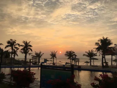 Taishan Shanhaibay Homestay Отели рядом с достопримечательностью «Langqin Bay»