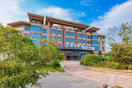 Xana Hotelle (Qinhuangdao Shanhaiguan Laolongtou) Отели рядом с достопримечательностью «Old Dragon's Head»