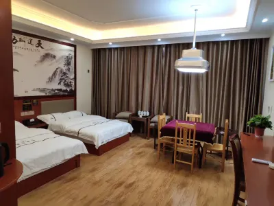 隆誠商務旅館 鄰近紅十八軍組建地小河革命歷史陳列室的酒店