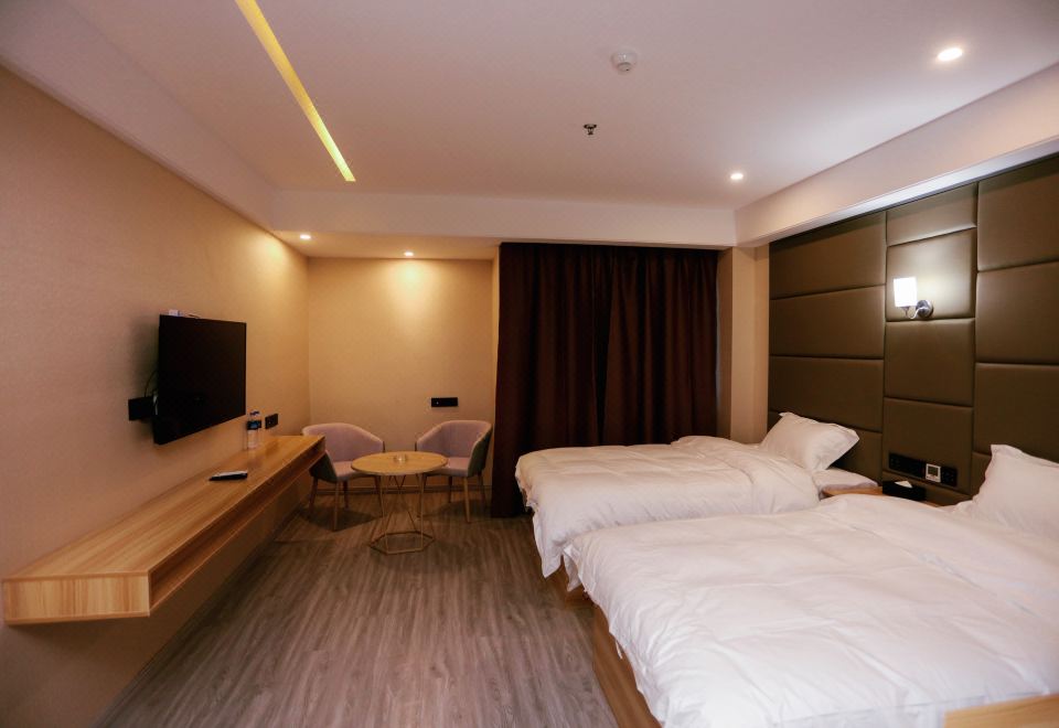 Baoying Jinsili Holiday Hotel