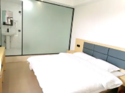 Yijia Hotel