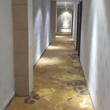 Mengshan Wufu Theme Hotel