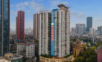 Vienna Hotel (Wuhan Lingjiaohu Wanda Metro Station) - Housity