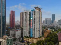 Vienna Hotel (Wuhan Lingjiaohu Wanda Metro Station) Hotels in Wuhan