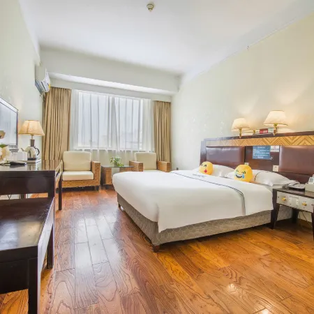 Boutique Holiday Hotel (Beihai Beibuwan Square)