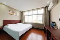 Xiaogan Shengyuan Dream Hotel