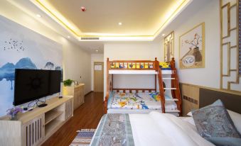 Zhangjiajie West Street Impression Hotel