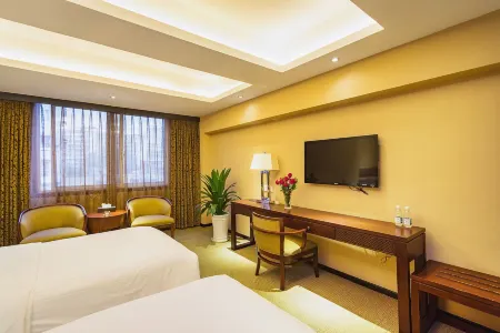 Chongqing Plaza Hotel