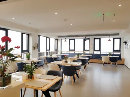 HanTing Hotel (Shangqiu Xiayi County Passenger Transport Terminal) Отели в г. Сяи