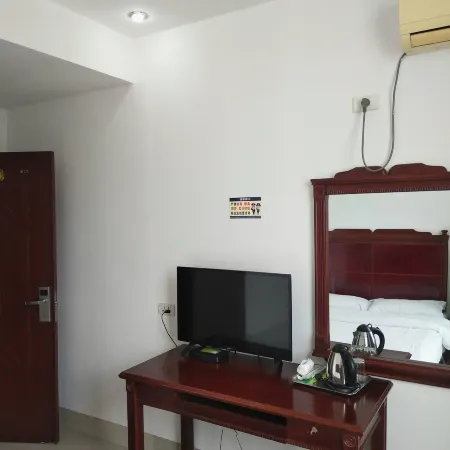 Huaxia Hotel