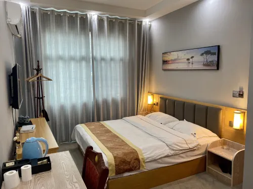 Zixin Hotel - Mountain view