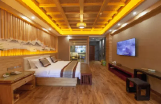 Remote Mountain Hotel Lianzhou