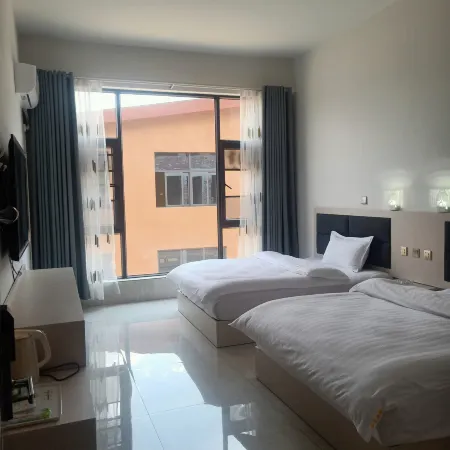 Maitreya Toho Hotel
