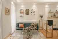 Amo Designer Apartment Hotel a 