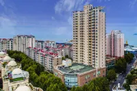 Jinjiang Metropolo Hotel (Qingdao May Fourth Square Xiaomaidao) Hoteles cerca de Ocean University of China Fushan Branch