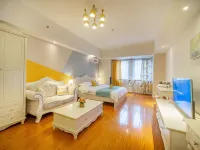 Manfei Hotel Theme Apartment (Liuzhou High-Speed Railway Station Liunan Wanda Plaza)