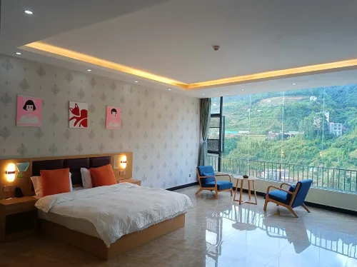 Holiday Inn Anda Green Spring Hotels in Lüchun County