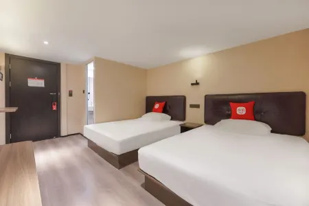 Jitai Hotel (Beijing Tongren Hospital Zhanqian Square)