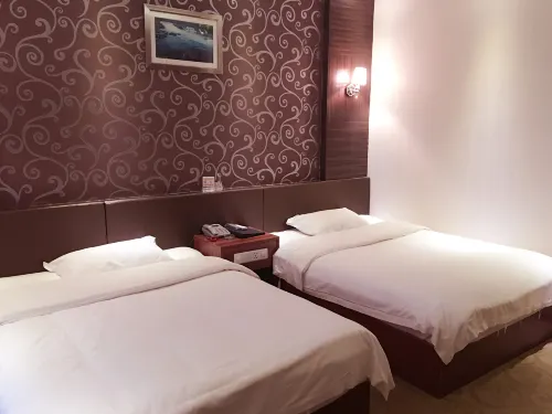 Luoping Hengfeng Hotel