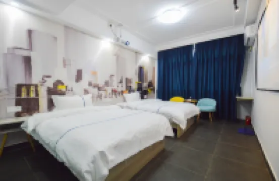 Gaosheng Grand Hotel (Central South University of Forestry and Technology International College) Hotels near Songdan Chinese character Art Museum