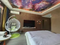 Lanping Huaxia Business Hotel