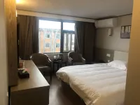 Yingshang Yingbin Hotel - Pysäköinti