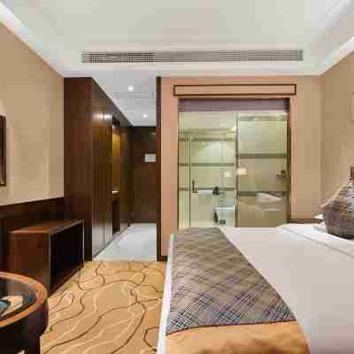 Purple Gold Hotel Rooms