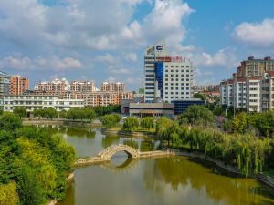 Jincheng Hot Spring Hotel