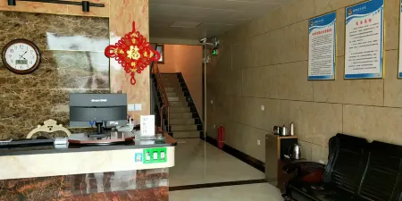 Xinzhou West Street Hotel Отели рядом с достопримечательностью «Ginkgo Time Tunnel»