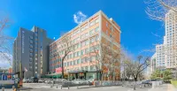 Taimu Mountain Business Hotel (Beijing Railway Station Jianguomen Metro Station) Hotell i 