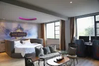 普洱方麗主題飯店 - 2 星級