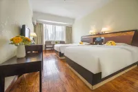Boutique Holiday Hotel (Beihai Beibuwan Square)