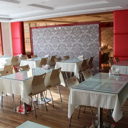 Caoyuan Xiongfeng Business Hotel