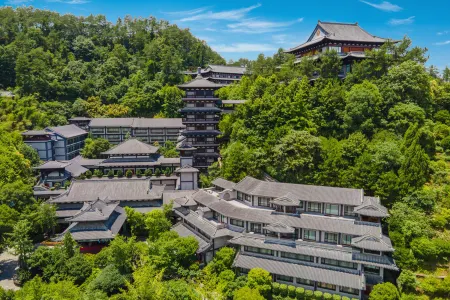 Drunken Root Resort Отели рядом с достопримечательностью «China’s Kingdom of Root Carving»