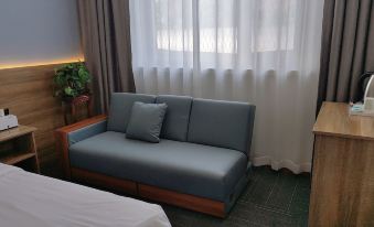 Lushan Diamond Boutique Hotel (Minle Sports Park Branch)