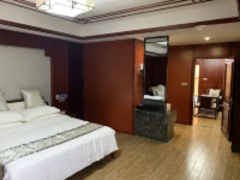 Yancheng Dongfang Taohuazhou Hot Spring Hotel