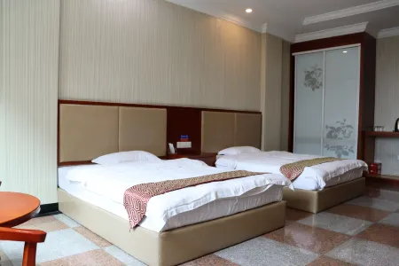 Xinxin Business Hostel Отели рядом с достопримечательностью «Tai'an Building»