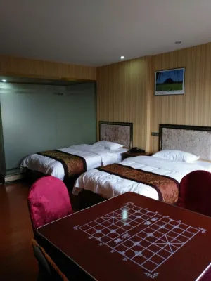 Dushan Nanyuan Business Hotel Hotels near Jiafengyan Sceneic Area