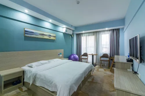 Youcheng hotel apartment (South Gate store of central China Normal University)
