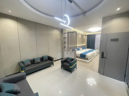 Xinye Jingyuan Hotel (Xinye Bus Station Branch) Отели в г. Синьэ