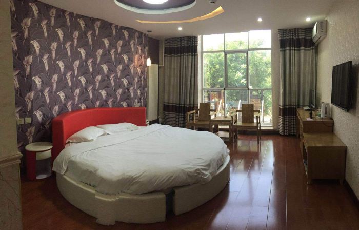 Xinle Dekaiyuan Express Hotel