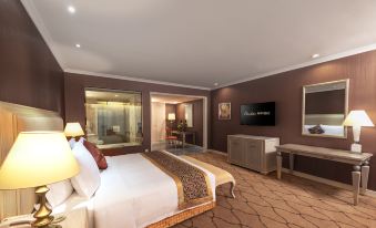 Similan Hotel Zhuhai(Gongbei Port High speed Railway Station)