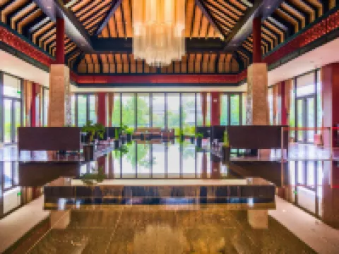 Cloud Hotel & Resort Hotels in Luoping