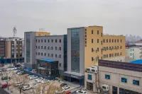 Homeinn Selected Hotel (Laiwu Huayuan Road RT-Mart) Hotel in zona Chaoyang Cave of Taian