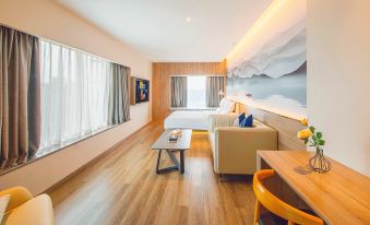 Youth Sunshine Hotel (Chengdu Chadianzi Subway Station Longhu Xichen Tianjie Branch)