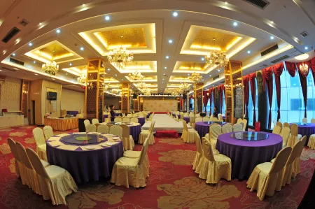 Lichuan International Hotel Отели рядом с достопримечательностью «Sumadang»