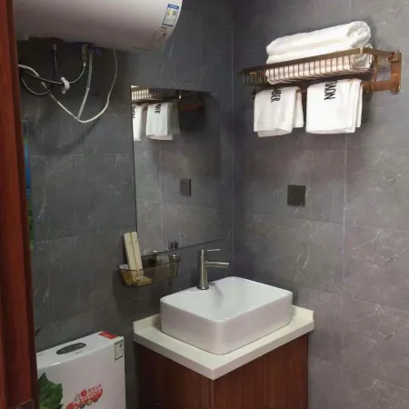 Longjing Jiayi Hotel Отели в г. Лунцзин