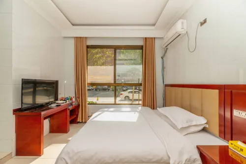 Zhumadian Santai Hotel