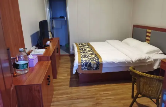 仲巴帕羊拉孜賓館