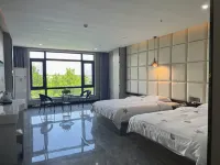 Fangchenggang Port Stars Sea Hotel (Qisha Seafood Market Shop)
